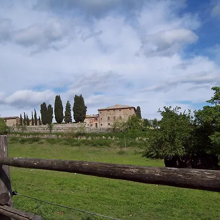 Podere Rosignano Holiday home *